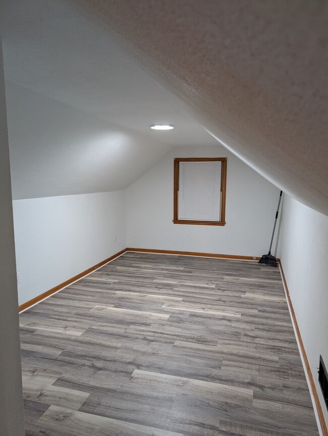 Building Photo - 114 Wolf Ave