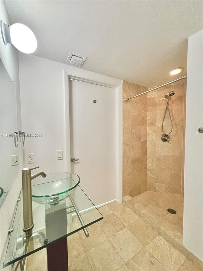 Building Photo - 350 S Miami Ave