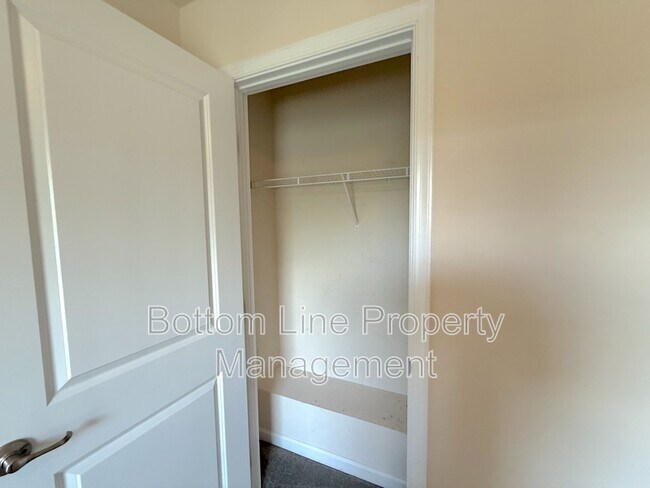 Building Photo - 4020 Zilker Park Dr