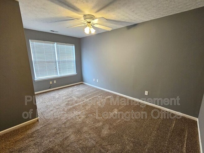 Building Photo - 353 Lucille Dr