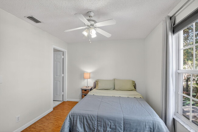 Building Photo - 5015 Palmbrooke Cir