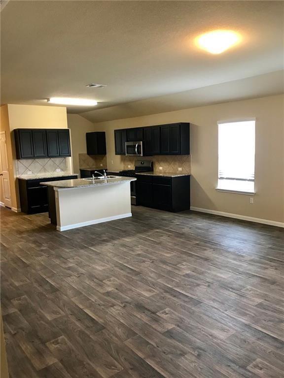 Building Photo - 110 Bull Creek Dr