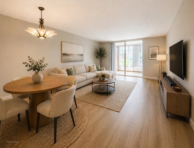 Building Photo - 370 NW 76th Ave