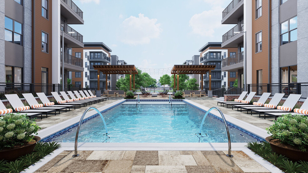 Primary Photo - District Eastside