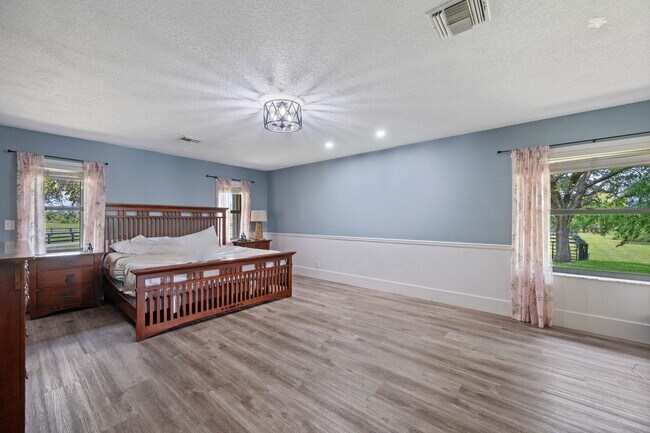 Building Photo - 16820 Deer Path Ln