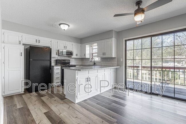 Building Photo - 11702 E 60 St