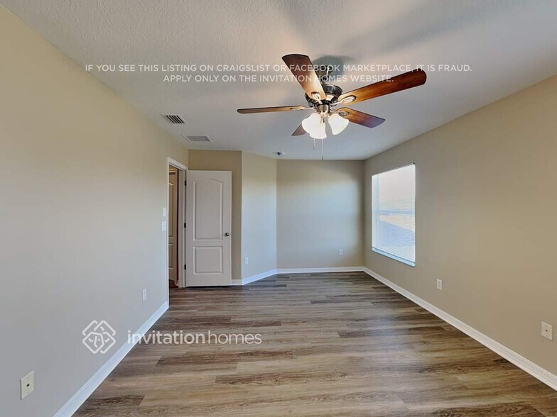 Building Photo - 8112 Alamosa Wood Ave