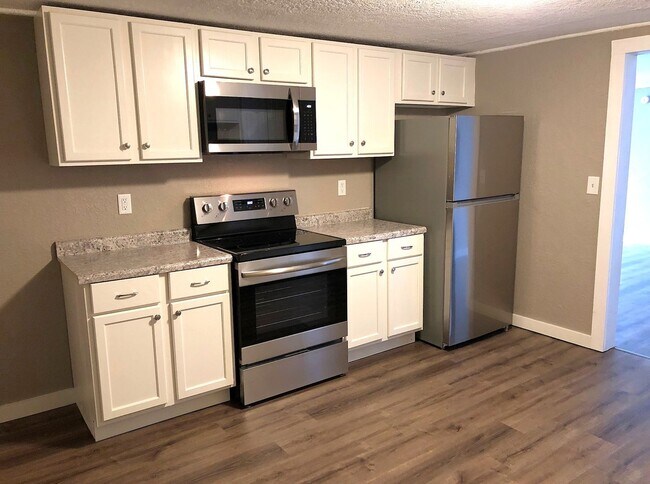 Building Photo - 1350 Sherman Ave