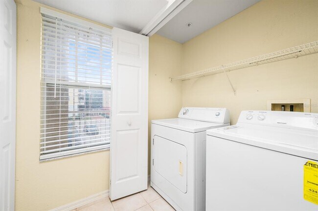 Building Photo - 5133 SW 91 Ct