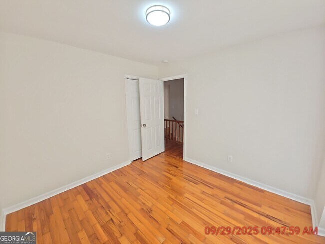 Building Photo - 7102 Sir Galahad Way