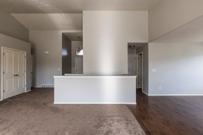 Building Photo - Heber Home