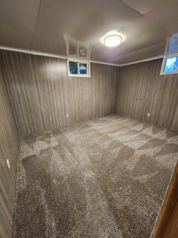 Building Photo - 2318 E Boulevard Ave