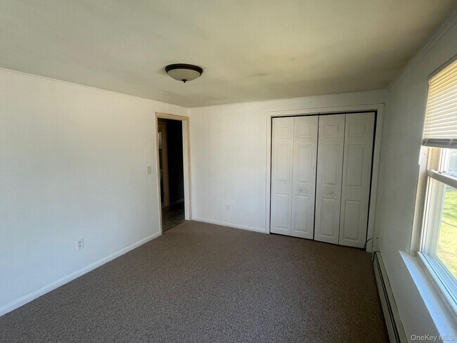 Building Photo - 178 Adirondack Dr