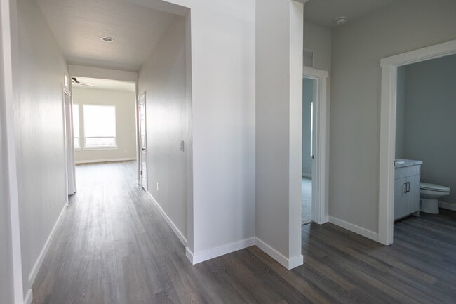 Building Photo - 10617 W Garganey Dr
