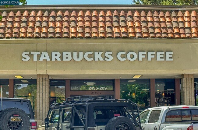 Building Photo - 412 Carrillo Ct