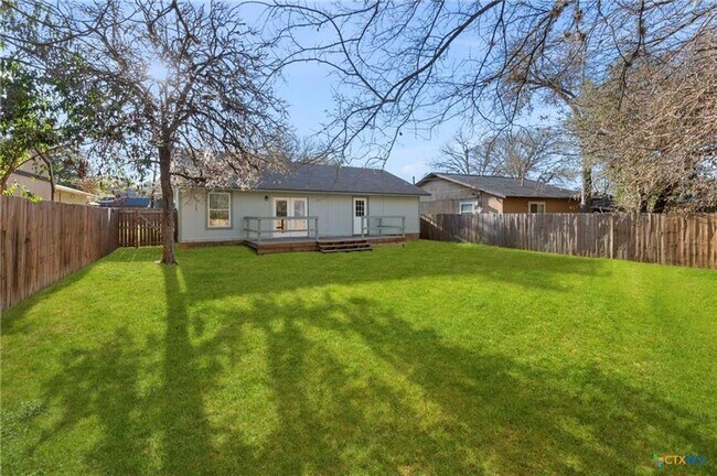 Building Photo - Well-Maintained 3-Bedroom Home – Ideal for Students & Professionals!