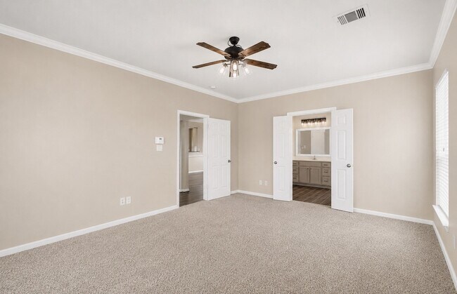 Building Photo - 3821 Houston Lake Dr