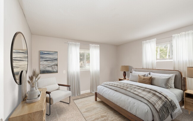 Building Photo - University Gardens