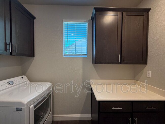 Building Photo - 948 Posey St