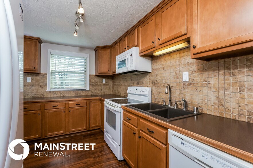 Building Photo - 8611 Montrie Ct