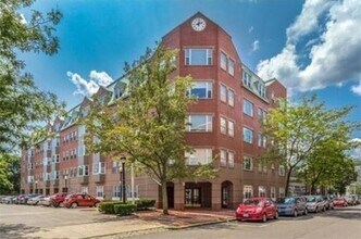 Building Photo - 289 Essex St
