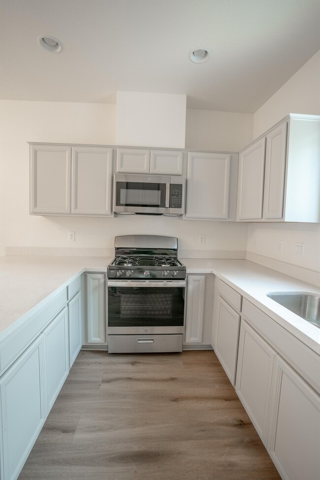 Building Photo - 5026 E Retreat Cir