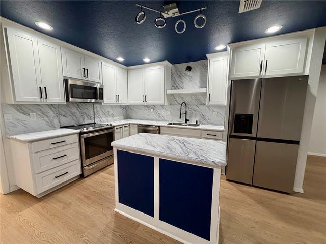 Building Photo - 2021 Lexington Pl