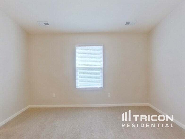 Building Photo - 9721 Crooms Ct