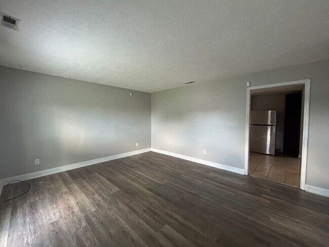 Building Photo - 5752 Edmeston Dr