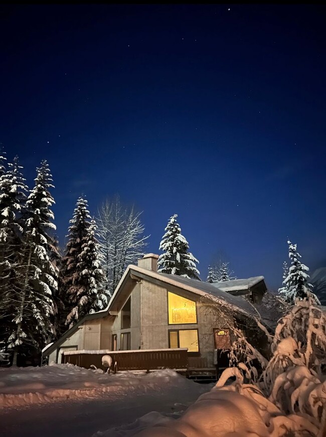 Building Photo - 222 Timberline Dr