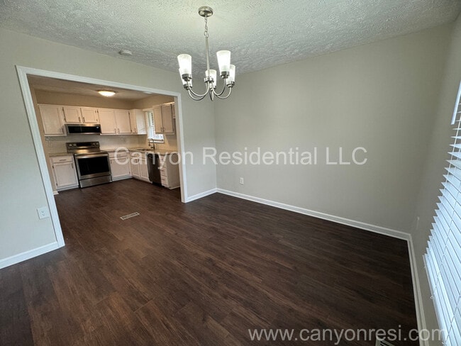 Building Photo - 6615 Burgenfield Dr