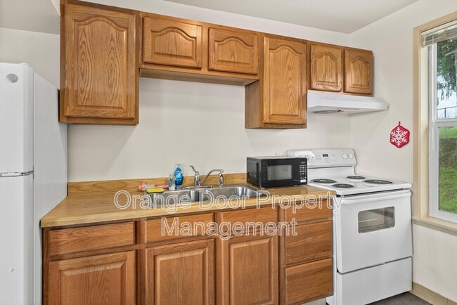 Building Photo - 51 S Arizona Ave