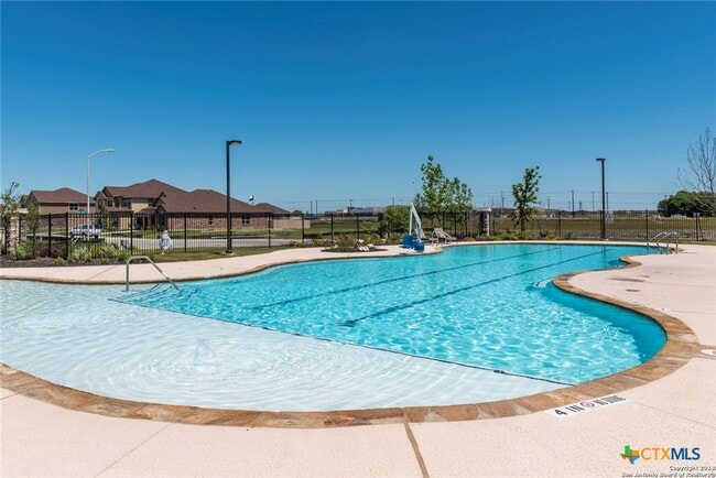 Building Photo - 629 Pond Springs