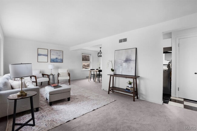 Building Photo - 813 Chain of Rocks Dr