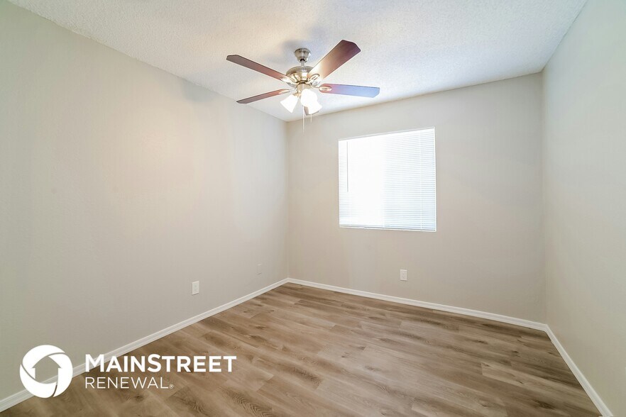 Building Photo - 10414 W Calle De Plata