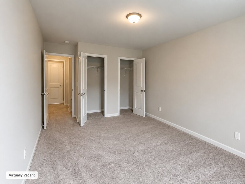 Building Photo - 3693 Acorn Dr