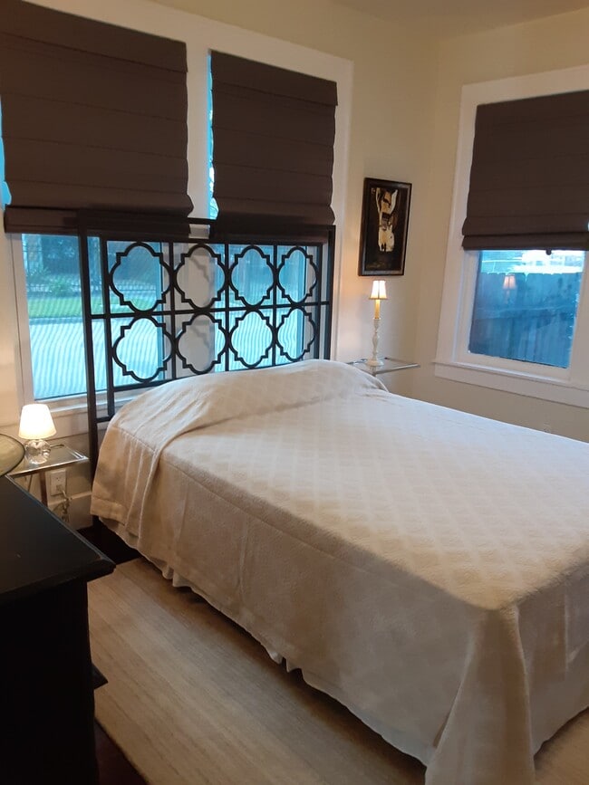 Building Photo - 4101 Dallas St