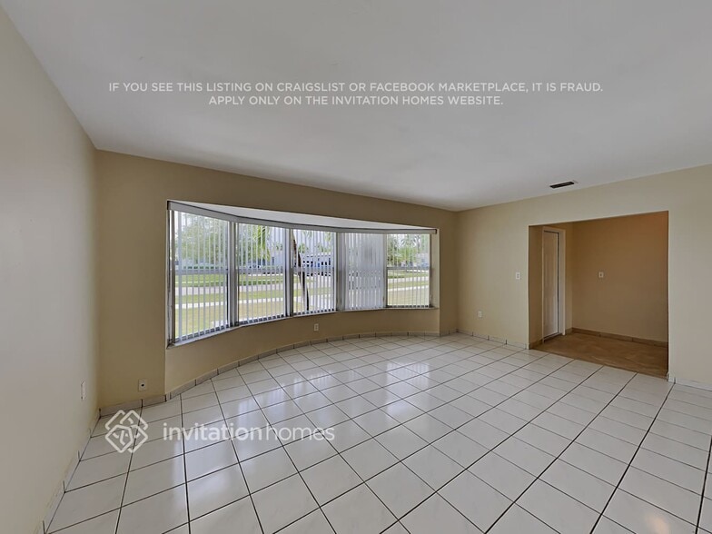 Building Photo - 9411 SW 192nd Dr