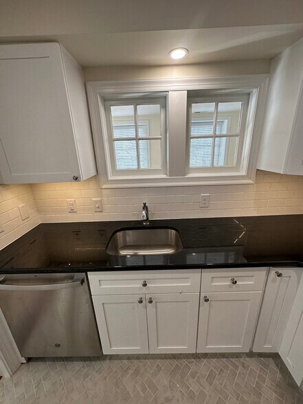 Building Photo - 8433 Germantown Ave