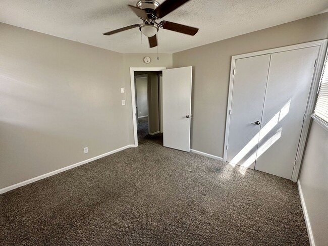 Building Photo - 3 Bedroom Home For Rent Over The River!