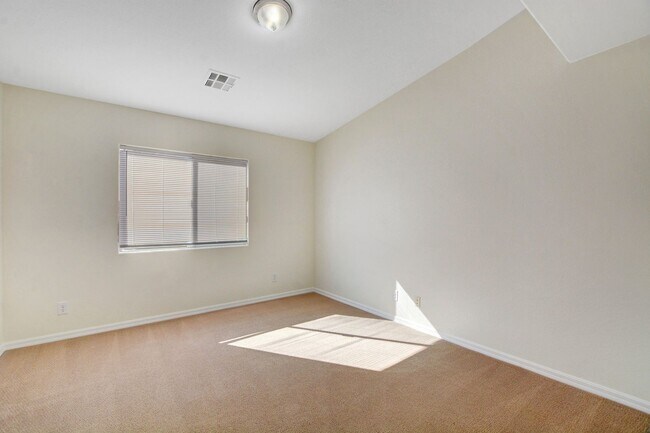 Building Photo - Beautiful Home in Amazing Rhodes Ranch - G...