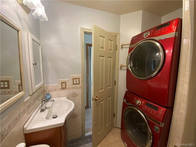 Building Photo - 25 Lexington Hills Rd