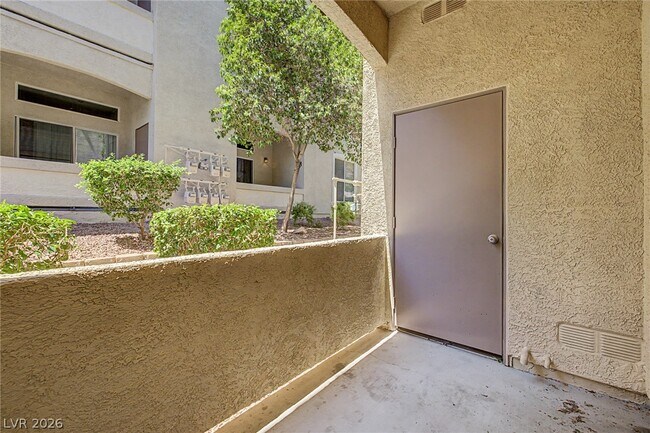 Building Photo - 3541 Desert Cliff St