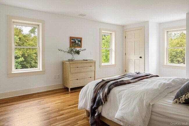 Building Photo - 243 Morton Rd