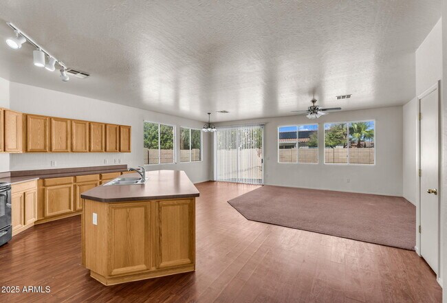 Building Photo - 13644 W San Juan Ave