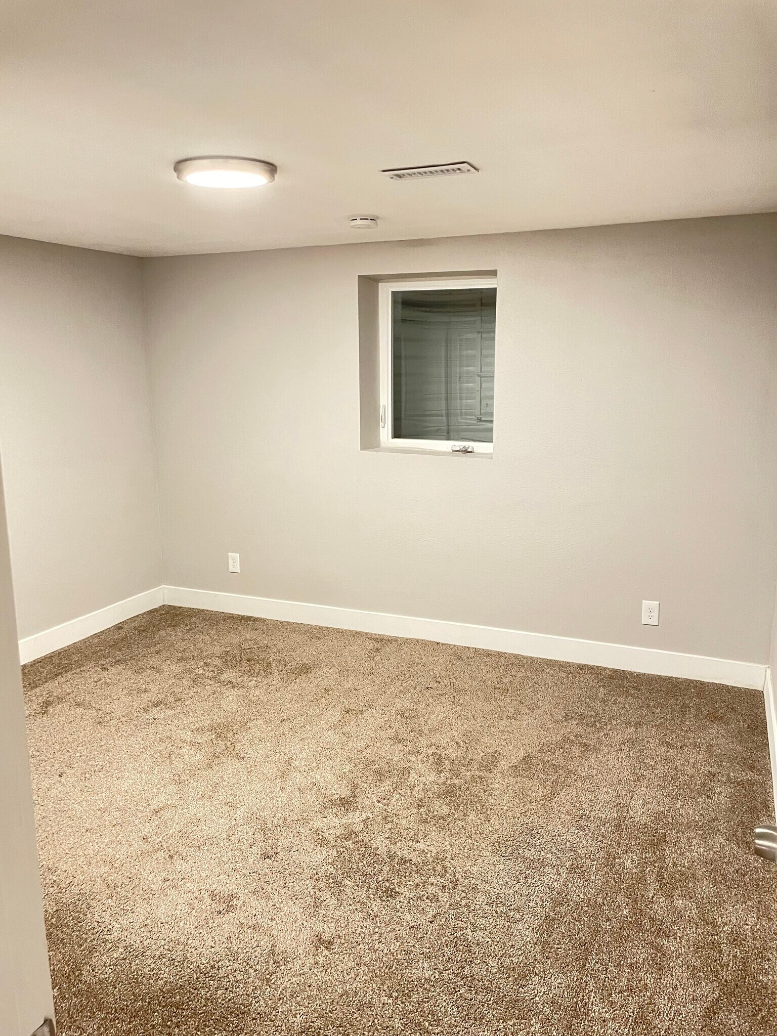Downstairs Unit 2 Bedroom - 165 W Midway Blvd