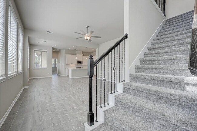 Building Photo - 16235 Rattlesnake Run Trail Trl