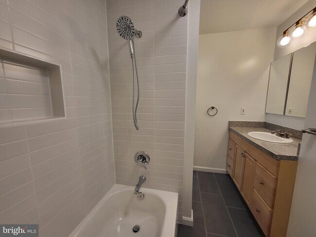 Building Photo - 2331 Harleyford Ct