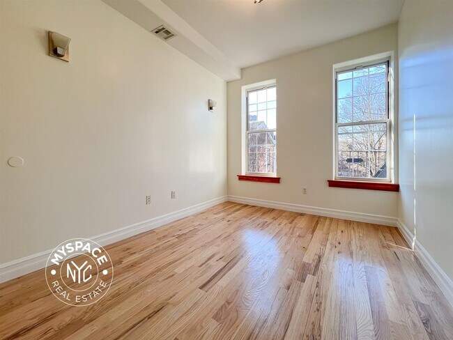 Building Photo - 1256 Bushwick Ave