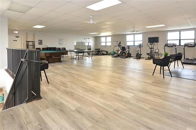 Building Photo - 300 Woodette Dr